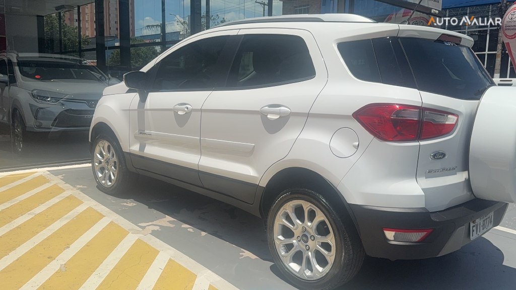 FORD ECOSPORT 1.5 TITANIUM 12V FLEX 5P AUT