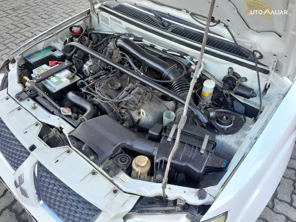 MITSUBISHI PAJERO TR4 2.0 4X4 16V 140CV FLEX 4P AUTOMATICO