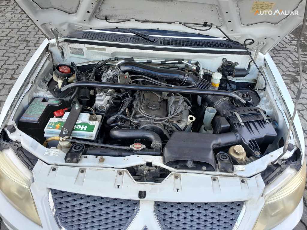 MITSUBISHI PAJERO TR4 2.0 4X4 16V 140CV FLEX 4P AUTOMATICO