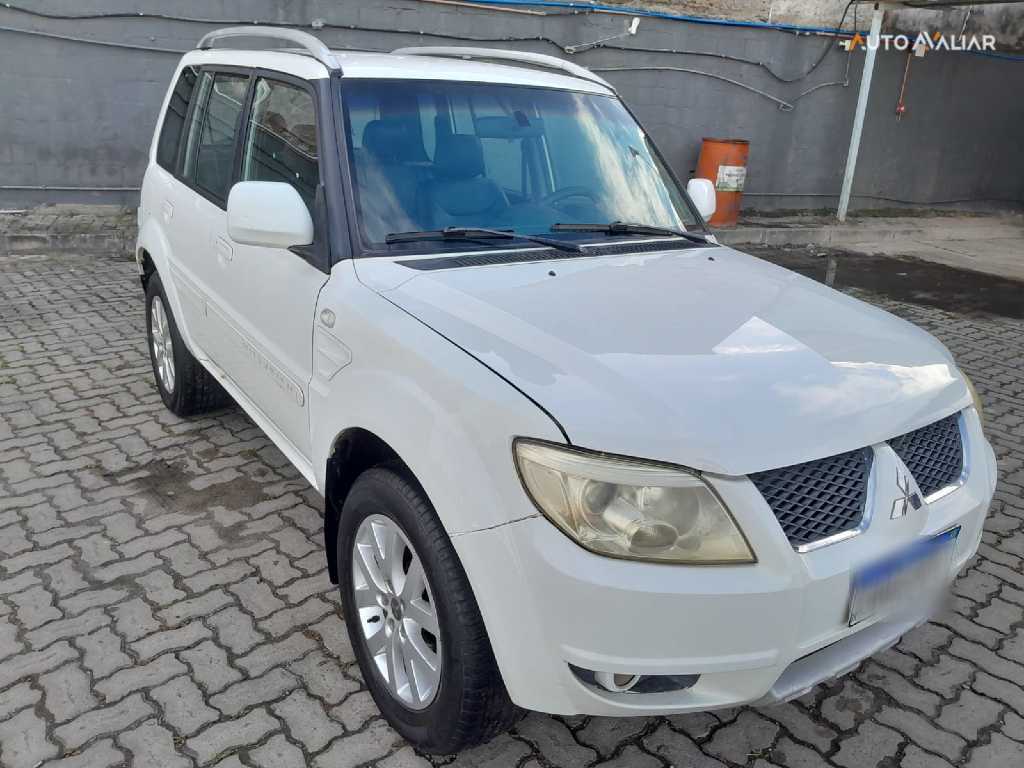 MITSUBISHI PAJERO TR4 2.0 4X4 16V 140CV FLEX 4P AUTOMATICO