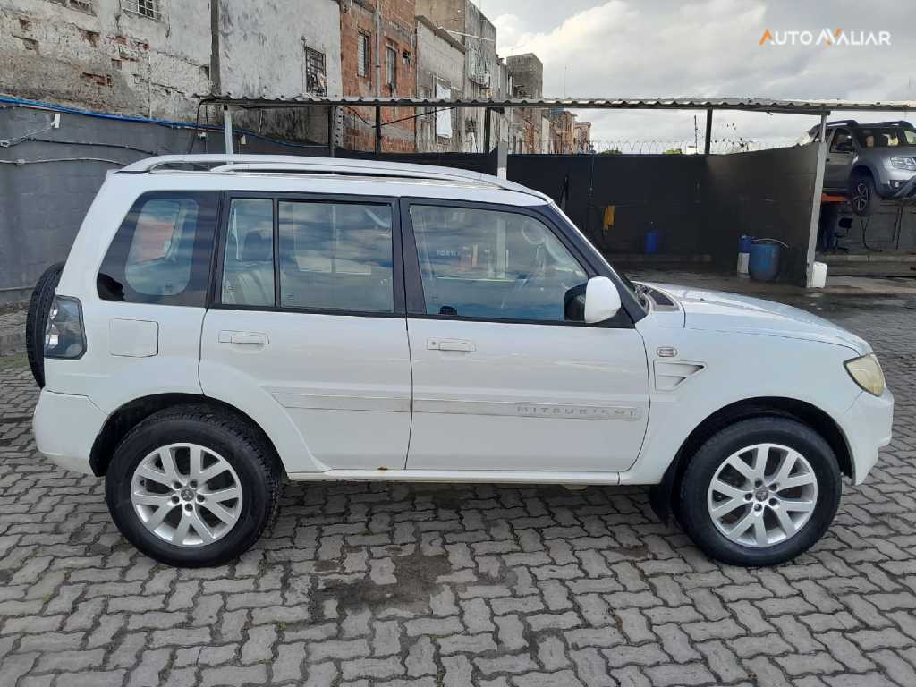 MITSUBISHI PAJERO TR4 2.0 4X4 16V 140CV FLEX 4P AUTOMATICO