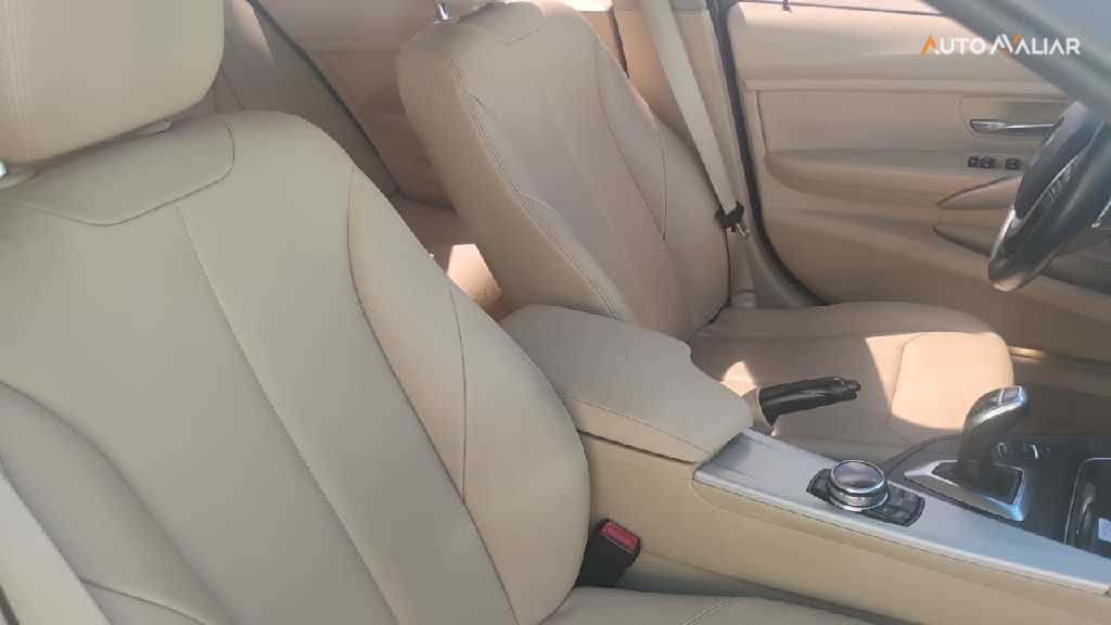 BMW 320I 2.0 16V TURBO ACTIVE FLEX 4P AUTOMATICO