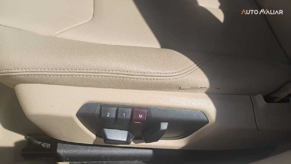 BMW 320I 2.0 16V TURBO ACTIVE FLEX 4P AUTOMATICO