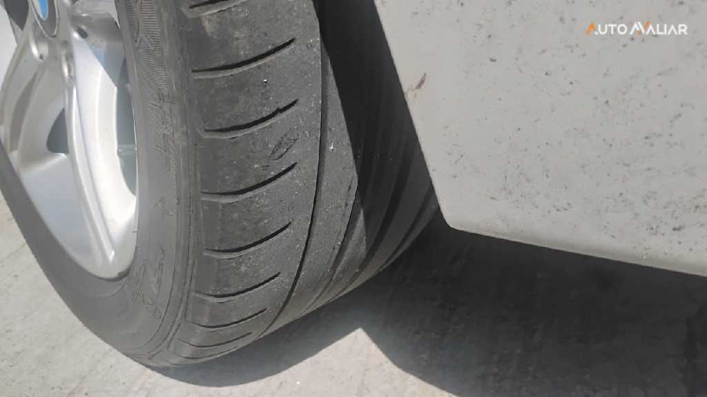 BMW 320I 2.0 16V TURBO ACTIVE FLEX 4P AUTOMATICO