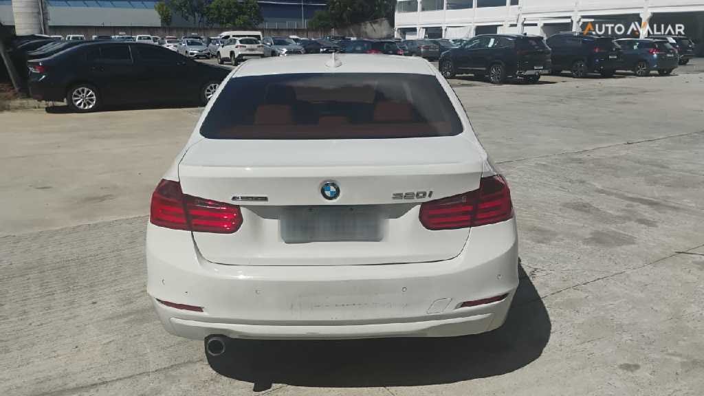 BMW 320I 2.0 16V TURBO ACTIVE FLEX 4P AUTOMATICO