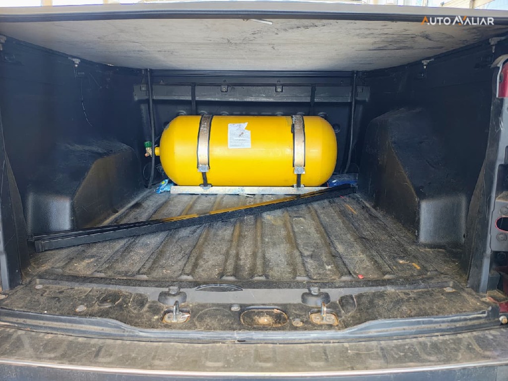 FIAT TORO 2.4 16V MULTIAIR FLEX FREEDOM AT9