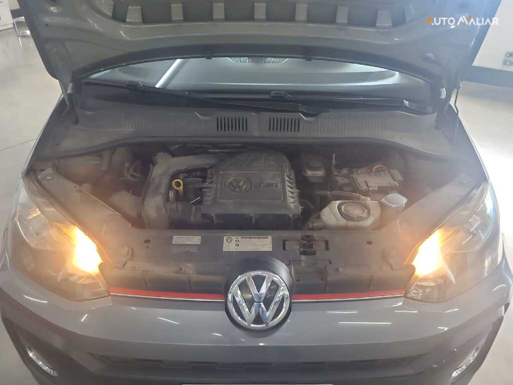 VOLKSWAGEN UP 1.0 170 TSI TOTAL FLEX XTREME 4P MANUAL