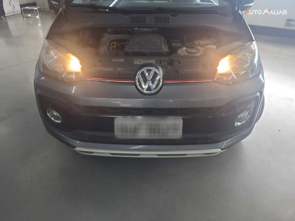 VOLKSWAGEN UP 1.0 170 TSI TOTAL FLEX XTREME 4P MANUAL