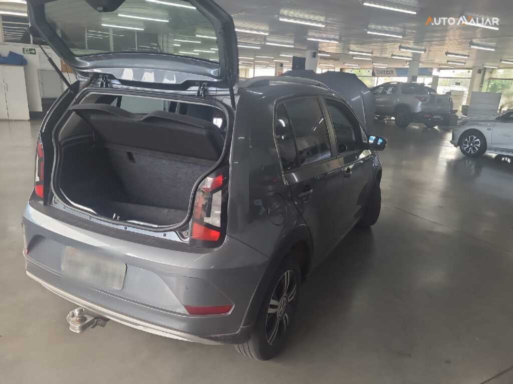 VOLKSWAGEN UP 1.0 170 TSI TOTAL FLEX XTREME 4P MANUAL