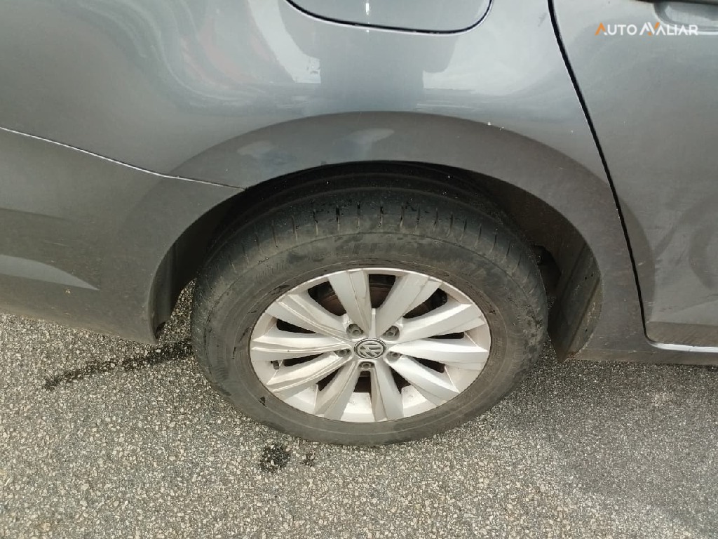 VOLKSWAGEN VIRTUS 1.6 MSI TOTAL FLEX AUTOMATICO