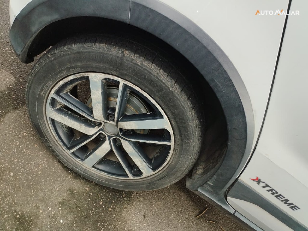 VOLKSWAGEN FOX 1.6 MSI TOTAL FLEX XTREME 4P MANUAL