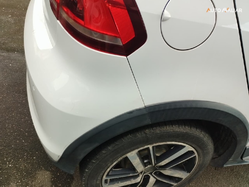 VOLKSWAGEN FOX 1.6 MSI TOTAL FLEX XTREME 4P MANUAL