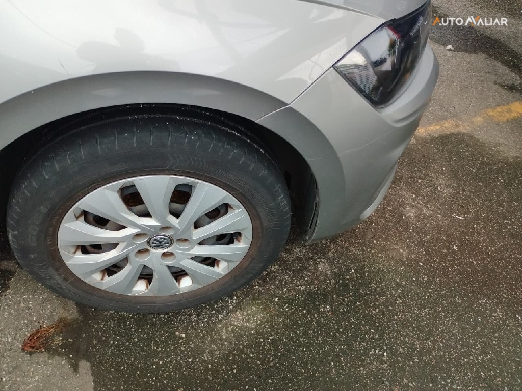 VOLKSWAGEN POLO 1.0 200 TSI FLEX 