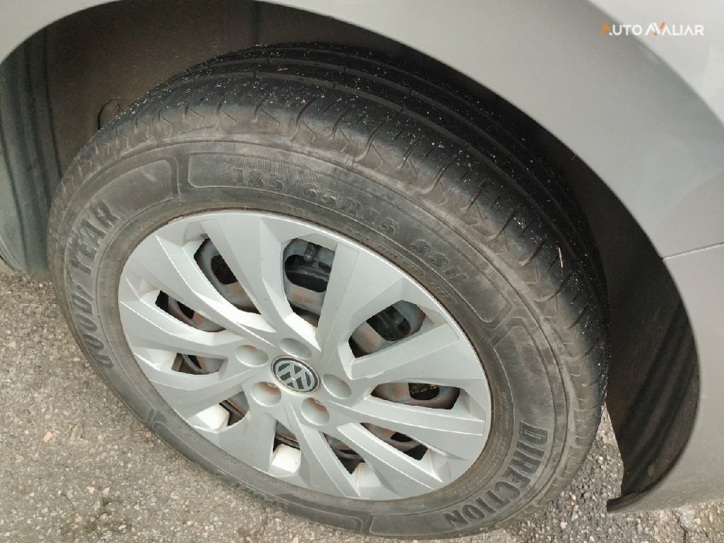 VOLKSWAGEN POLO 1.0 200 TSI FLEX 