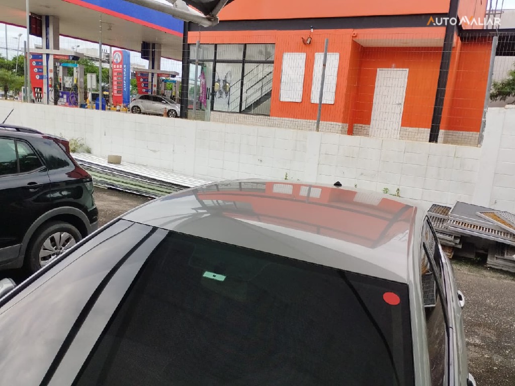 VOLKSWAGEN POLO 1.0 200 TSI FLEX 