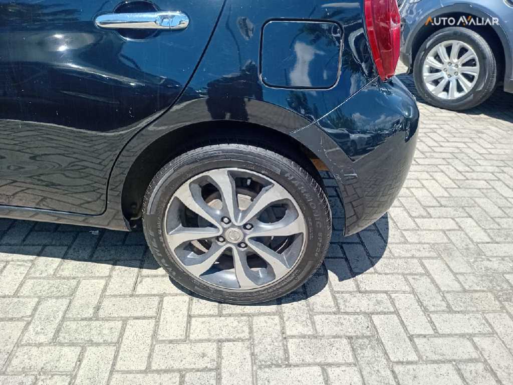 NISSAN MARCH 1.6 SL 16V FLEX 4P XTRONIC