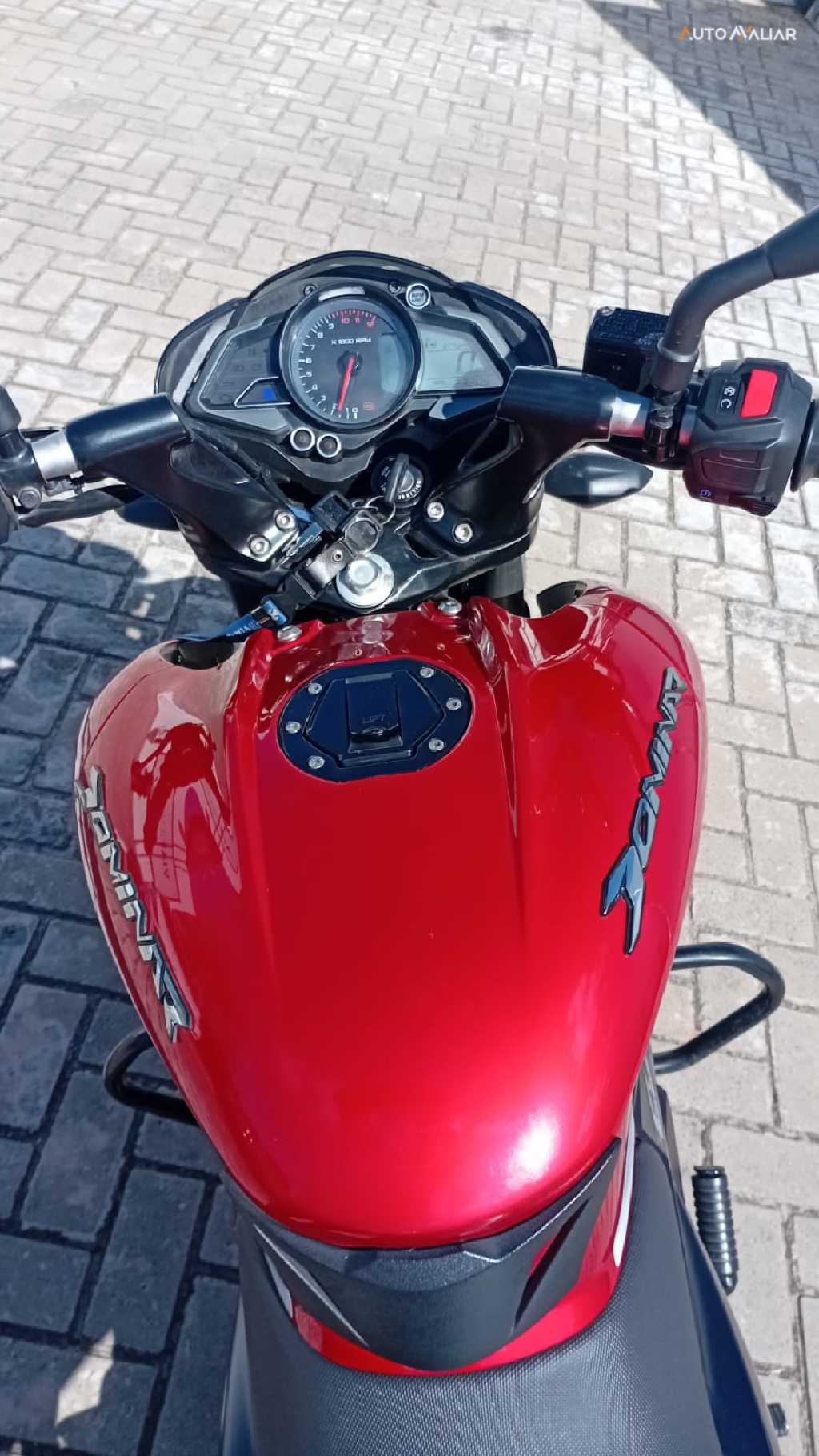 BAJAJ DOMINAR 160 DOMINAR 160
