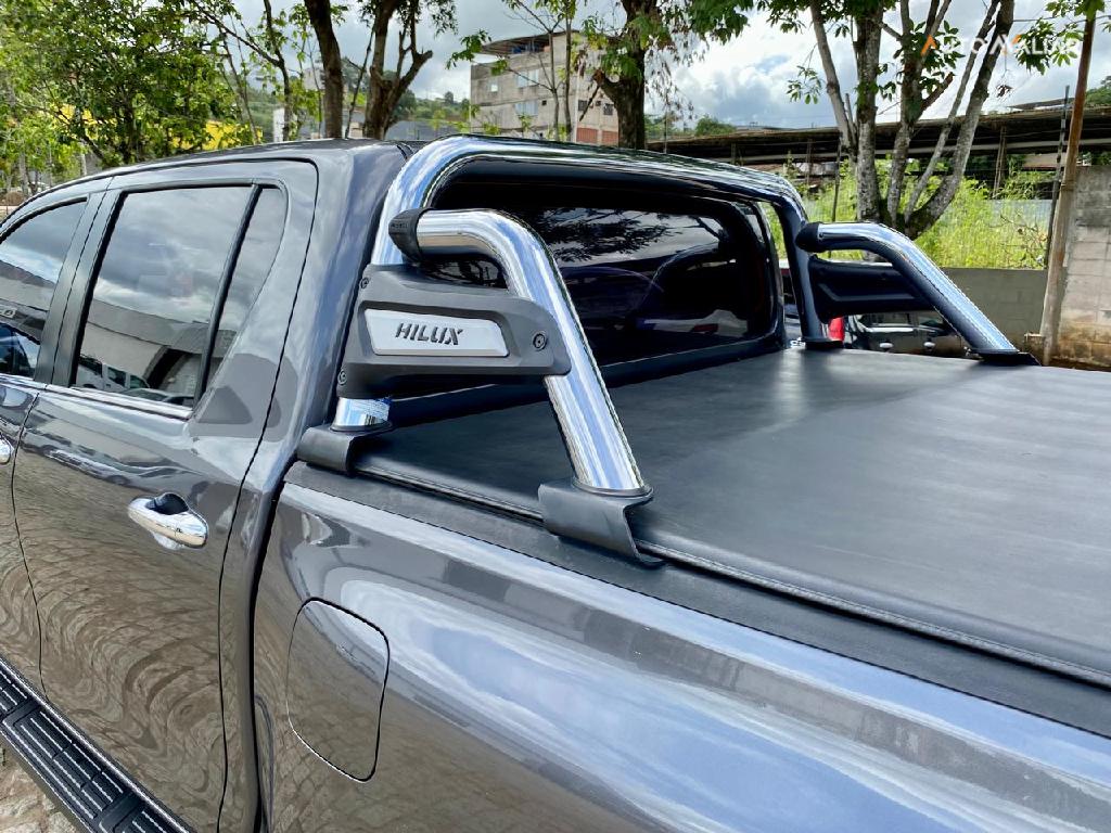 TOYOTA HILUX 2.8 D-4D TURBO DIESEL CD SRX 4X4 AUTOM&Aacute;TICO