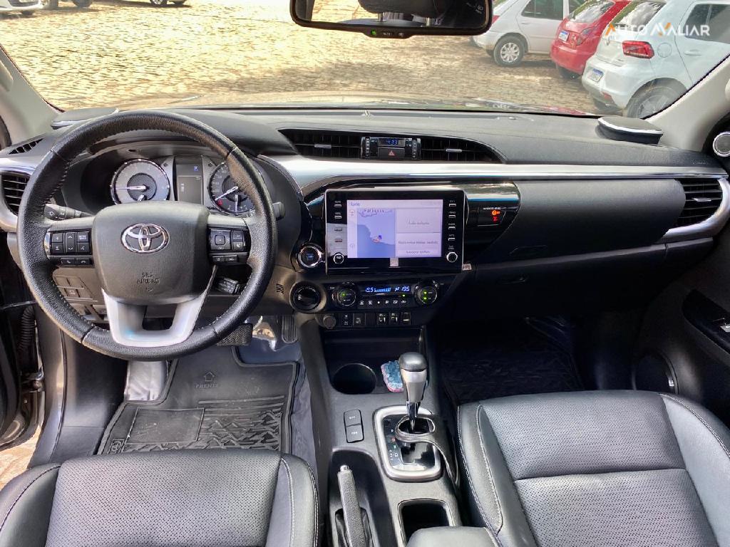 TOYOTA HILUX 2.8 D-4D TURBO DIESEL CD SRX 4X4 AUTOM&Aacute;TICO