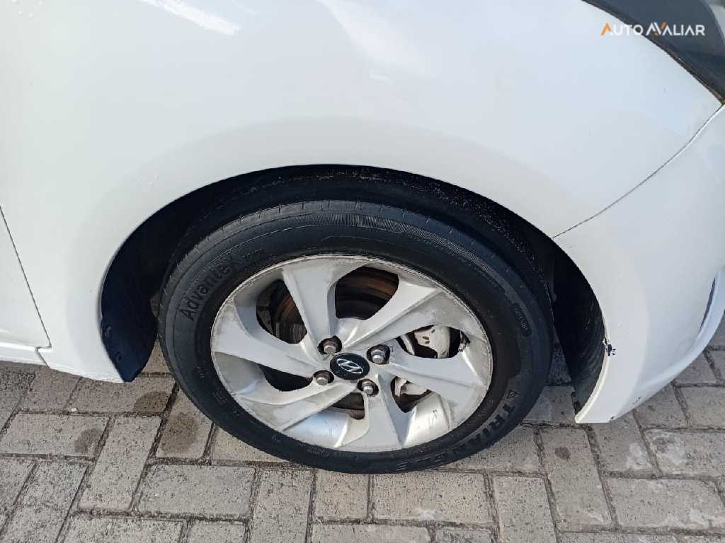 HYUNDAI HB20S 1.6 COMFORT PLUS 16V FLEX 4P MANUAL