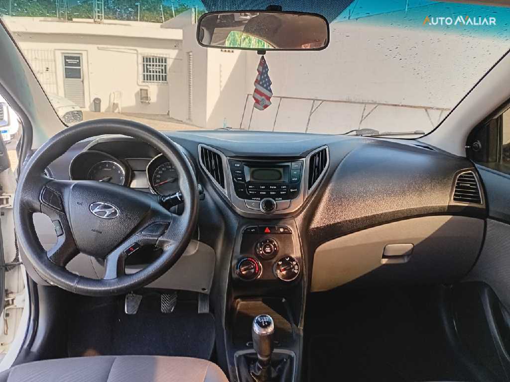 HYUNDAI HB20S 1.6 COMFORT PLUS 16V FLEX 4P MANUAL