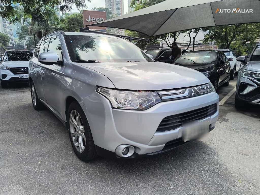 MITSUBISHI OUTLANDER 3.0 GT 4X4 V6 24V GASOLINA 4P AUTOMATICO