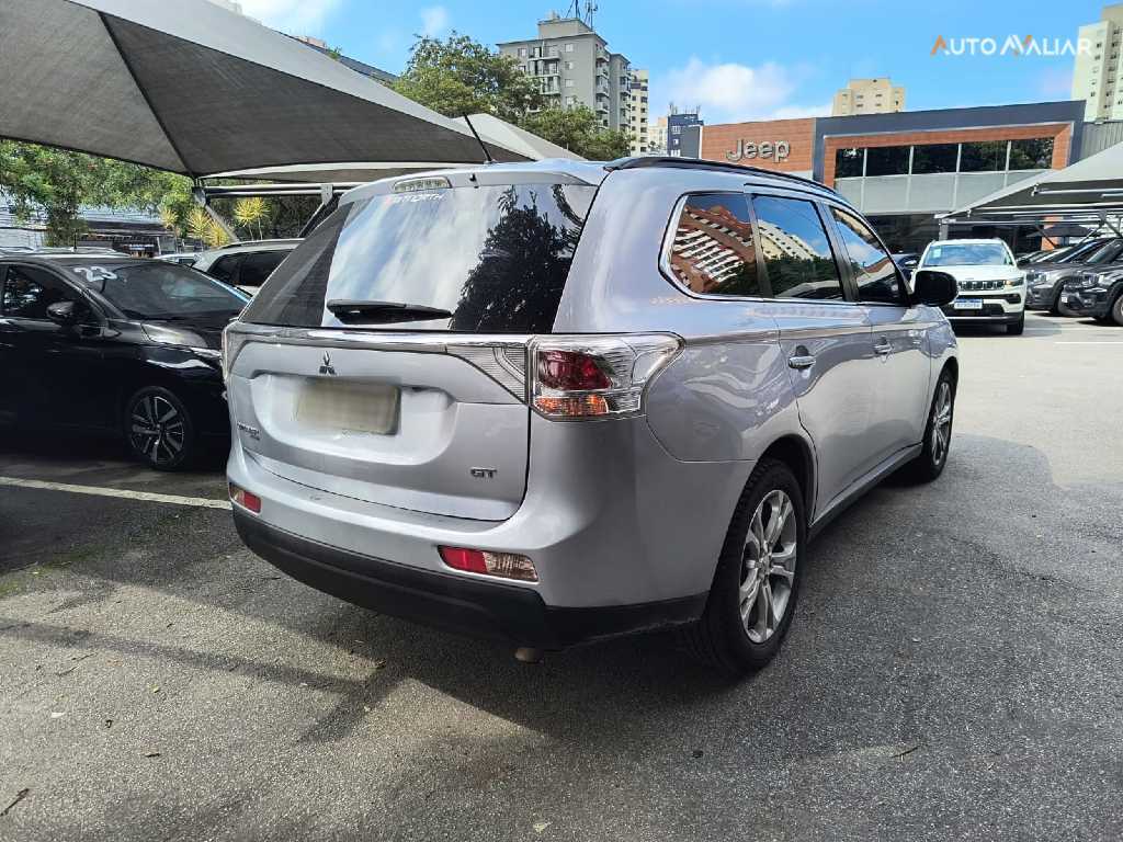 MITSUBISHI OUTLANDER 3.0 GT 4X4 V6 24V GASOLINA 4P AUTOMATICO