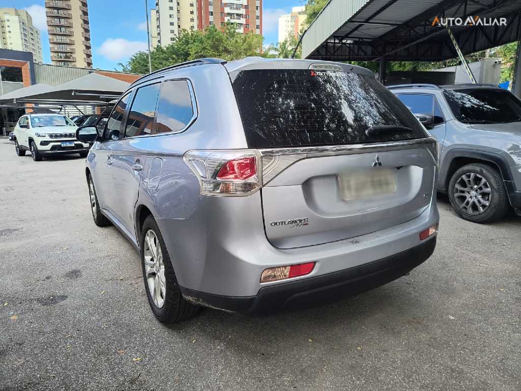 MITSUBISHI OUTLANDER 3.0 GT 4X4 V6 24V GASOLINA 4P AUTOMATICO