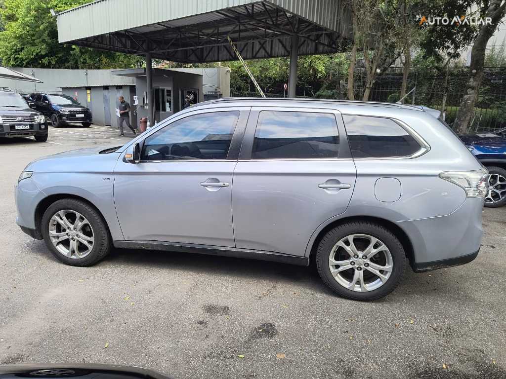 MITSUBISHI OUTLANDER 3.0 GT 4X4 V6 24V GASOLINA 4P AUTOMATICO