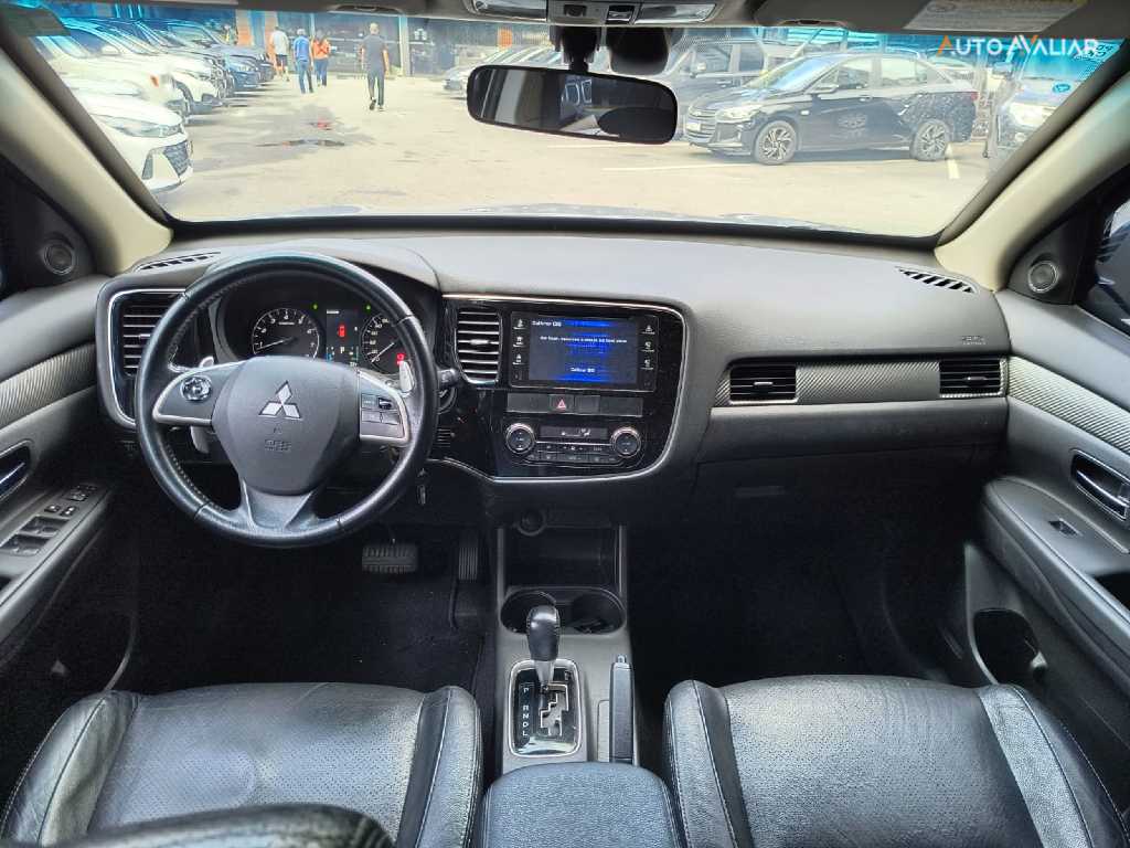 MITSUBISHI OUTLANDER 3.0 GT 4X4 V6 24V GASOLINA 4P AUTOMATICO