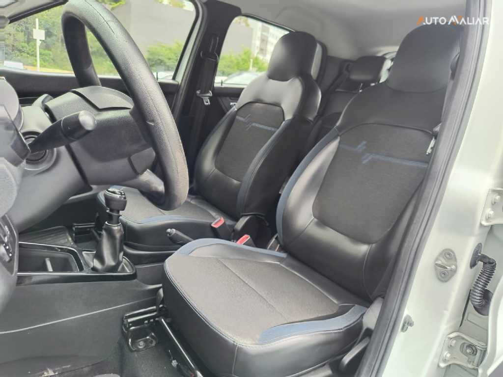 RENAULT KWID 1.0 12V SCE FLEX INTENSE MANUAL