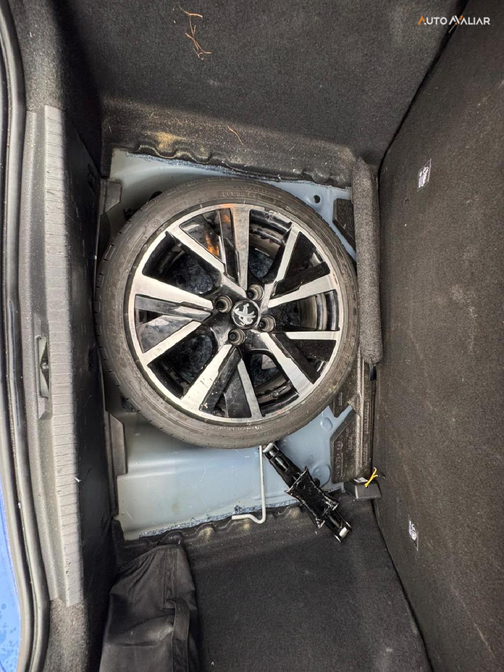 PEUGEOT 208 1.0 TURBO 200 FLEX STYLE CVT