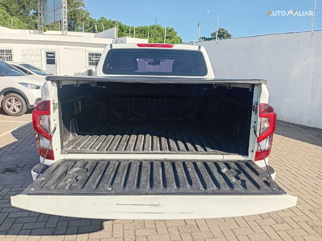 NISSAN FRONTIER 2.3 16V TURBO DIESEL XE CD 4X4 AUTOM&Aacute;TICO