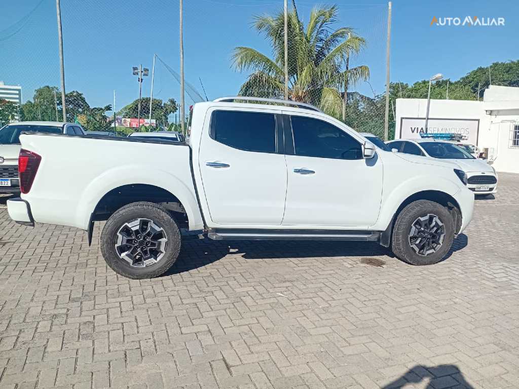 NISSAN FRONTIER 2.3 16V TURBO DIESEL XE CD 4X4 AUTOM&Aacute;TICO