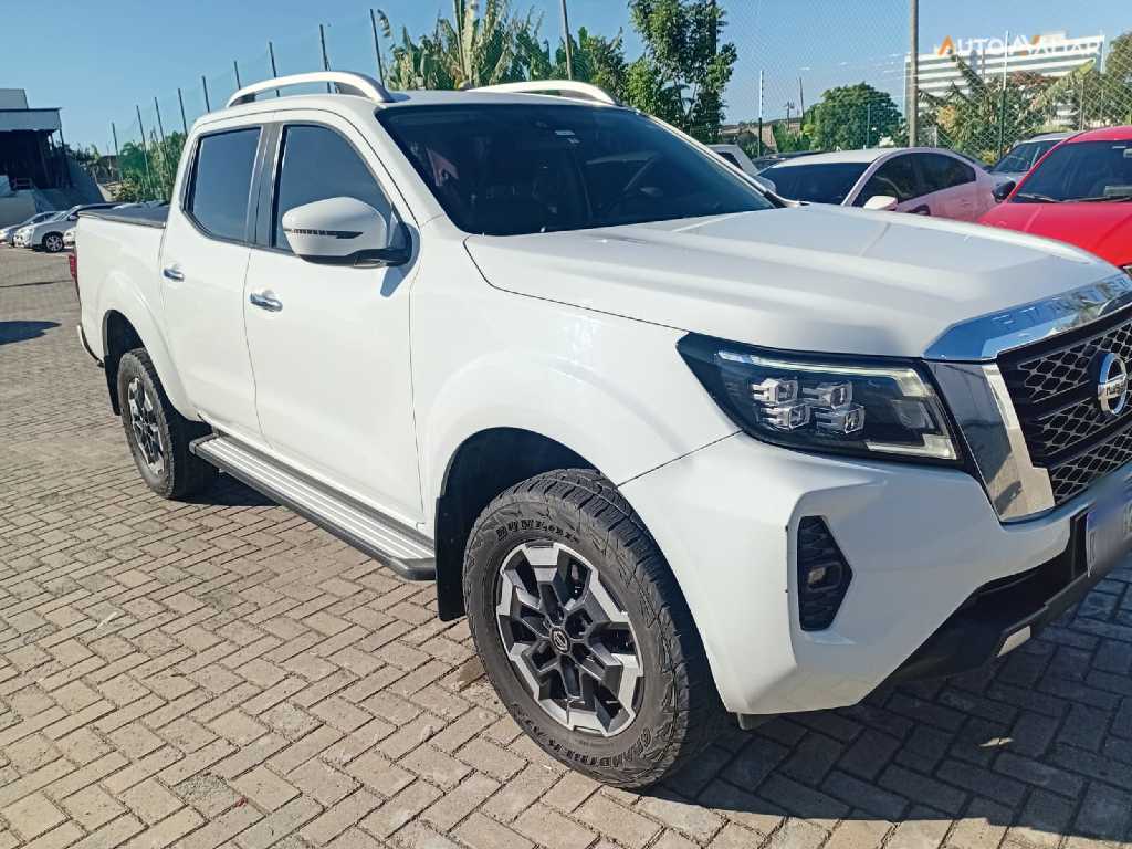 NISSAN FRONTIER 2.3 16V TURBO DIESEL XE CD 4X4 AUTOM&Aacute;TICO