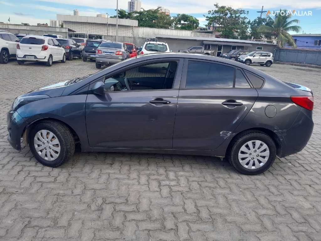 HYUNDAI HB20S 1.6 COMFORT PLUS 16V FLEX 4P MANUAL