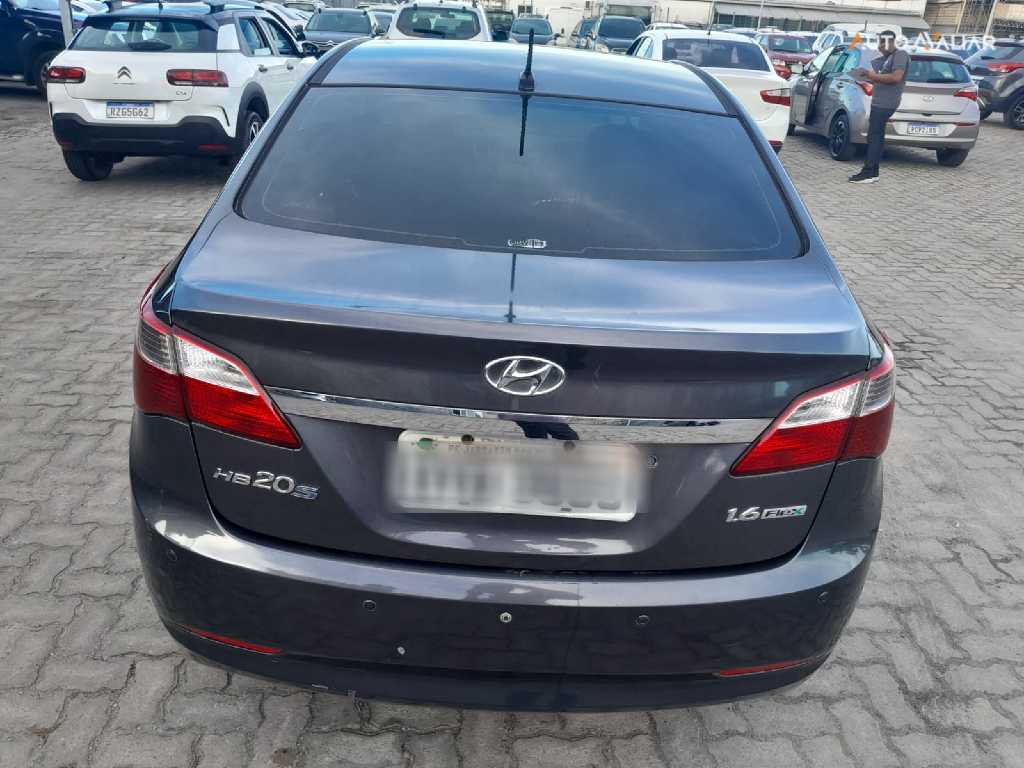 HYUNDAI HB20S 1.6 COMFORT PLUS 16V FLEX 4P MANUAL