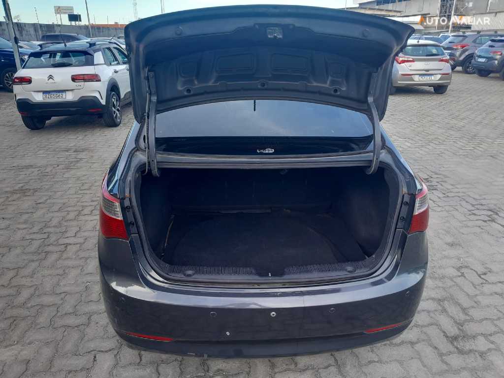 HYUNDAI HB20S 1.6 COMFORT PLUS 16V FLEX 4P MANUAL