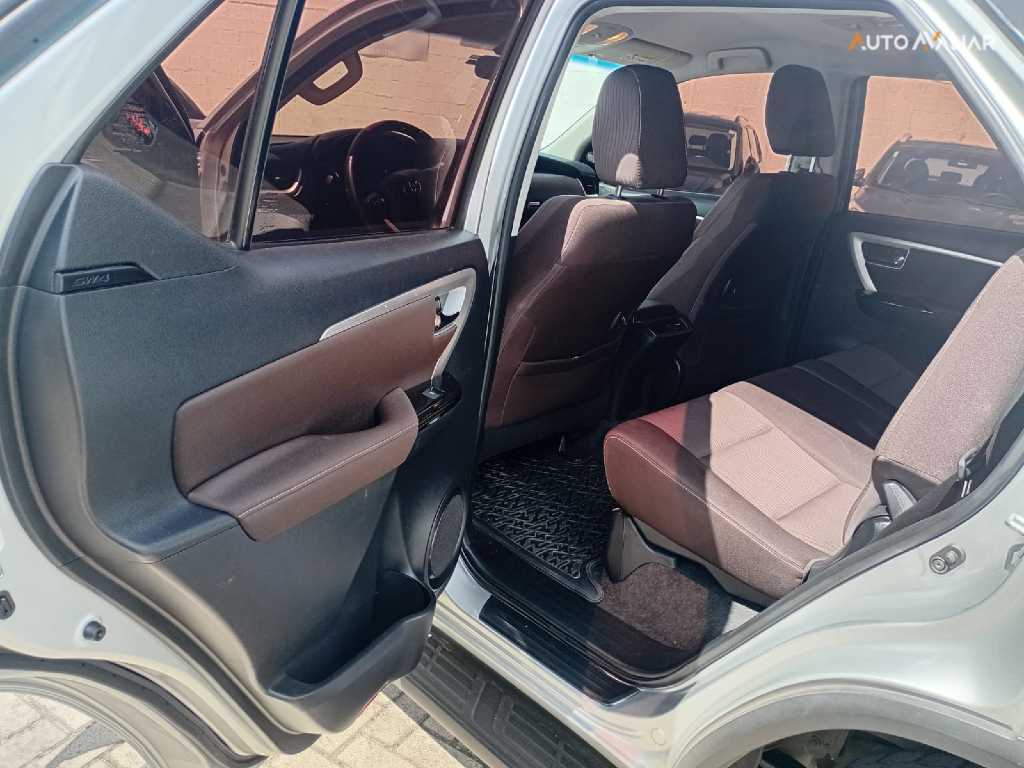 TOYOTA HILUX SW4 2.7 SR 4X2 16V FLEX 4P AUTOMATICO