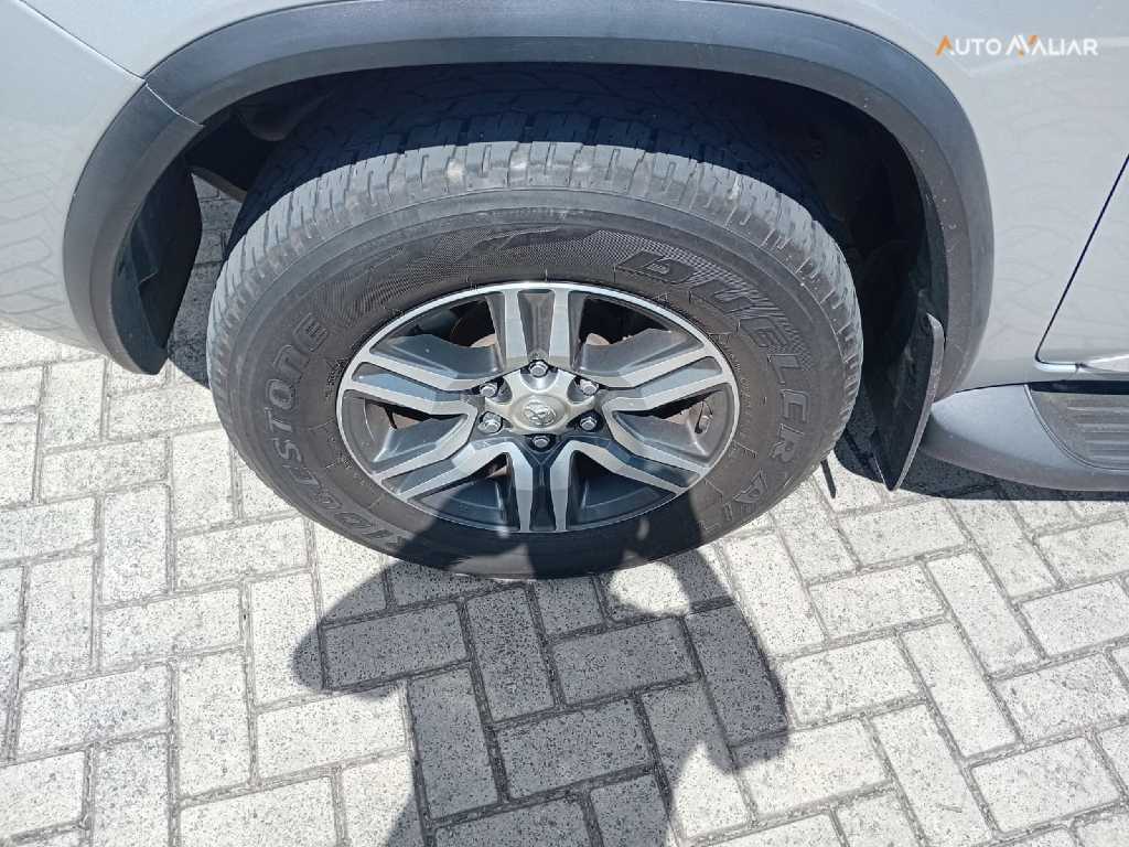 TOYOTA HILUX SW4 2.7 SR 4X2 16V FLEX 4P AUTOMATICO