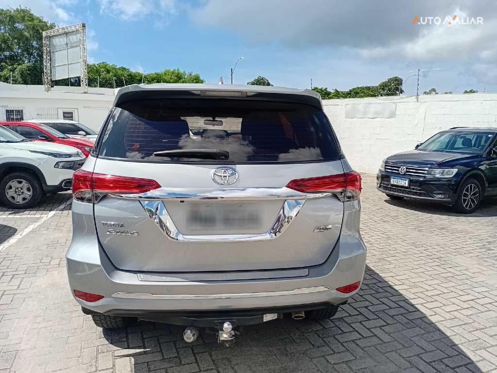 TOYOTA HILUX SW4 2.7 SR 4X2 16V FLEX 4P AUTOMATICO