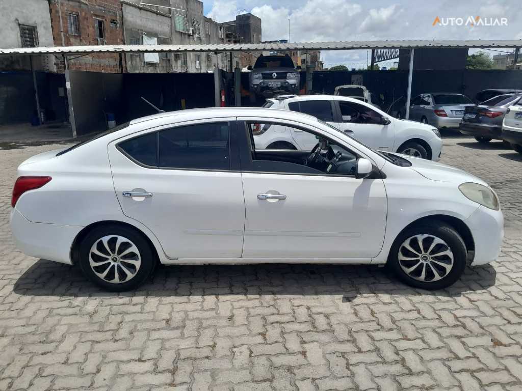 NISSAN VERSA 1.6 16V FLEX SV 4P MANUAL