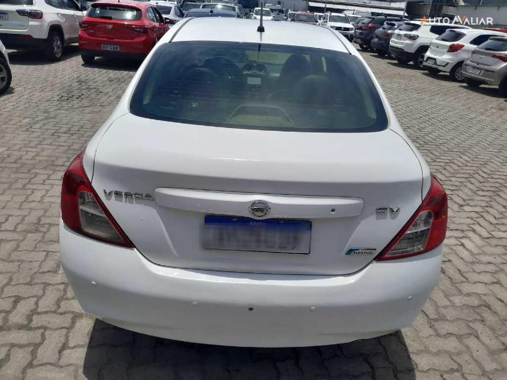 NISSAN VERSA 1.6 16V FLEX SV 4P MANUAL