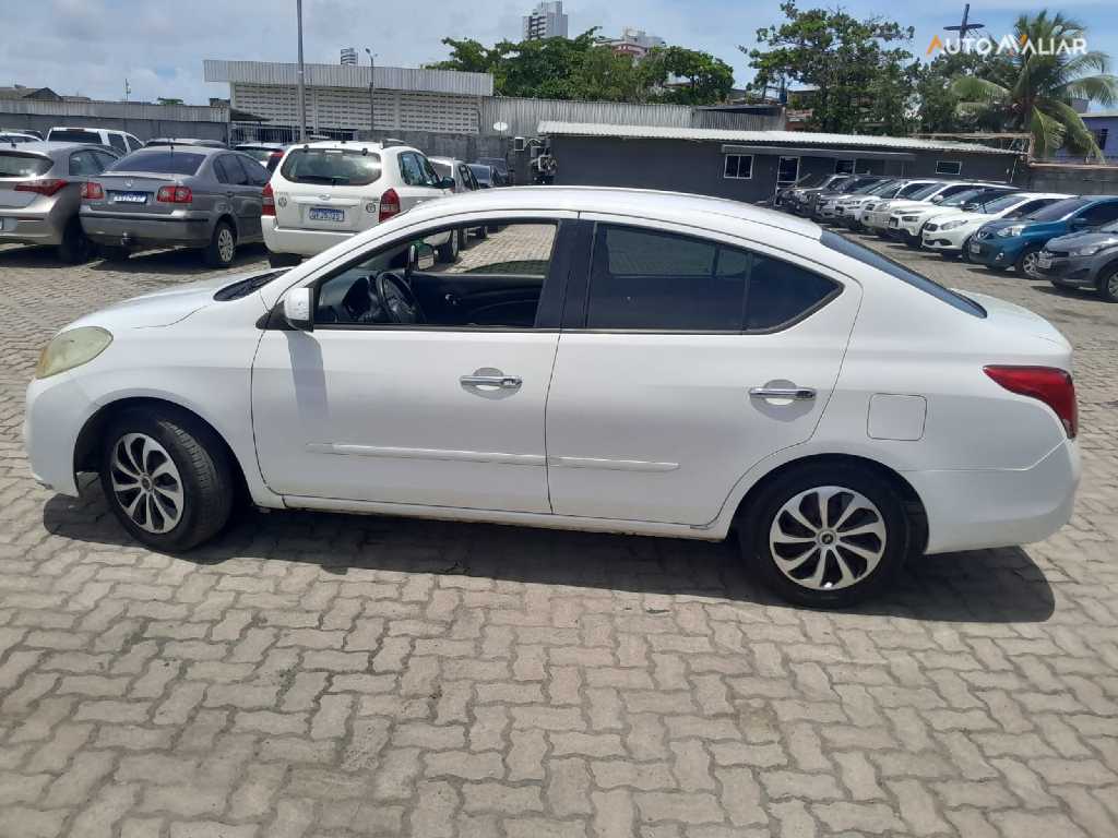 NISSAN VERSA 1.6 16V FLEX SV 4P MANUAL