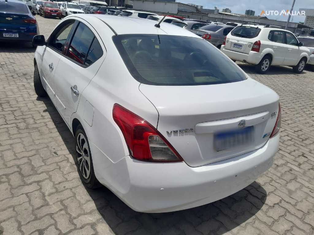 NISSAN VERSA 1.6 16V FLEX SV 4P MANUAL