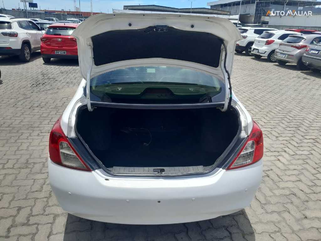 NISSAN VERSA 1.6 16V FLEX SV 4P MANUAL