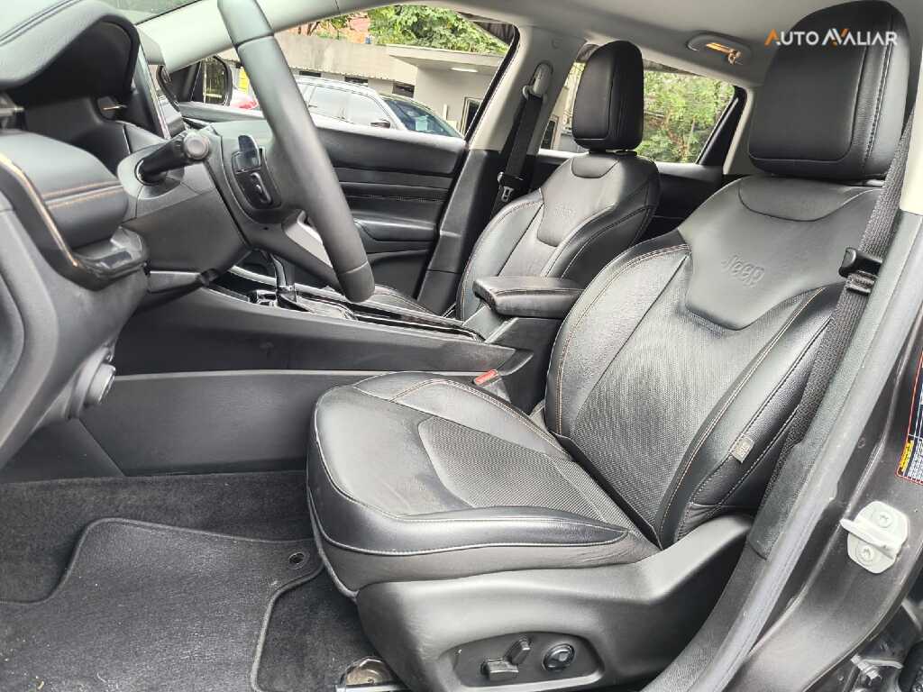 JEEP COMPASS 1.3 T270 TURBO FLEX LIMITED AT6