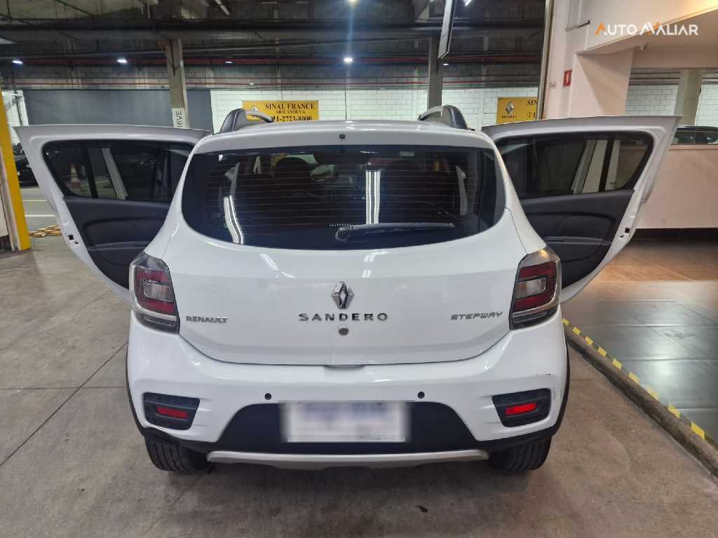 RENAULT SANDERO 1.6 STEPWAY 8V FLEX 4P AUTOMATIZADO
