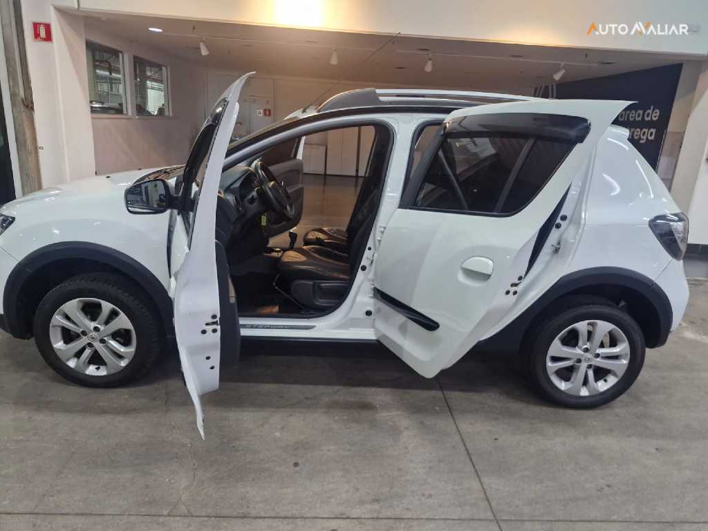 RENAULT SANDERO 1.6 STEPWAY 8V FLEX 4P AUTOMATIZADO