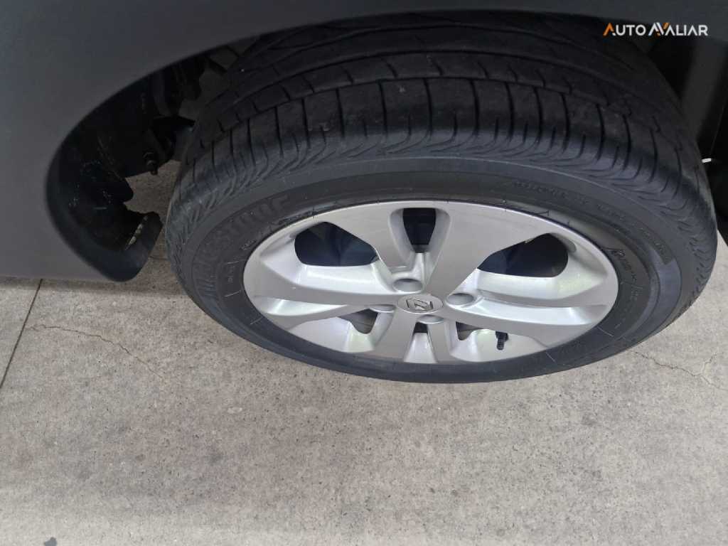 RENAULT SANDERO 1.6 STEPWAY 8V FLEX 4P AUTOMATIZADO